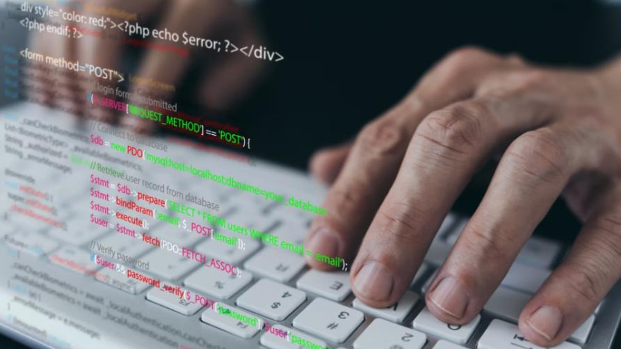 吕梁小程序定制开发公司视角下SQL与T-SQL的差异化应用解析